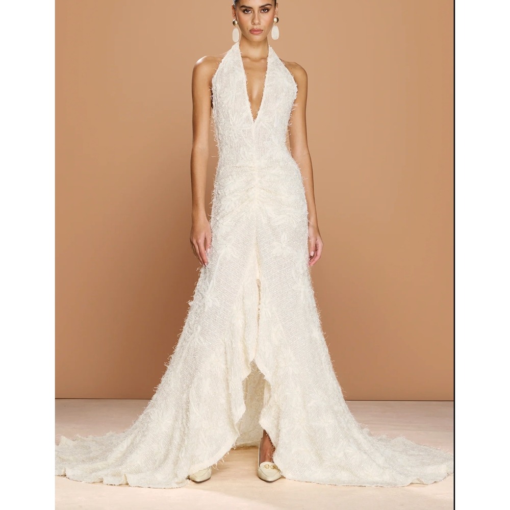 Sonya Moda Noorah Floral Textured Halter Plunging Neckline Gown in Cream sz XXS